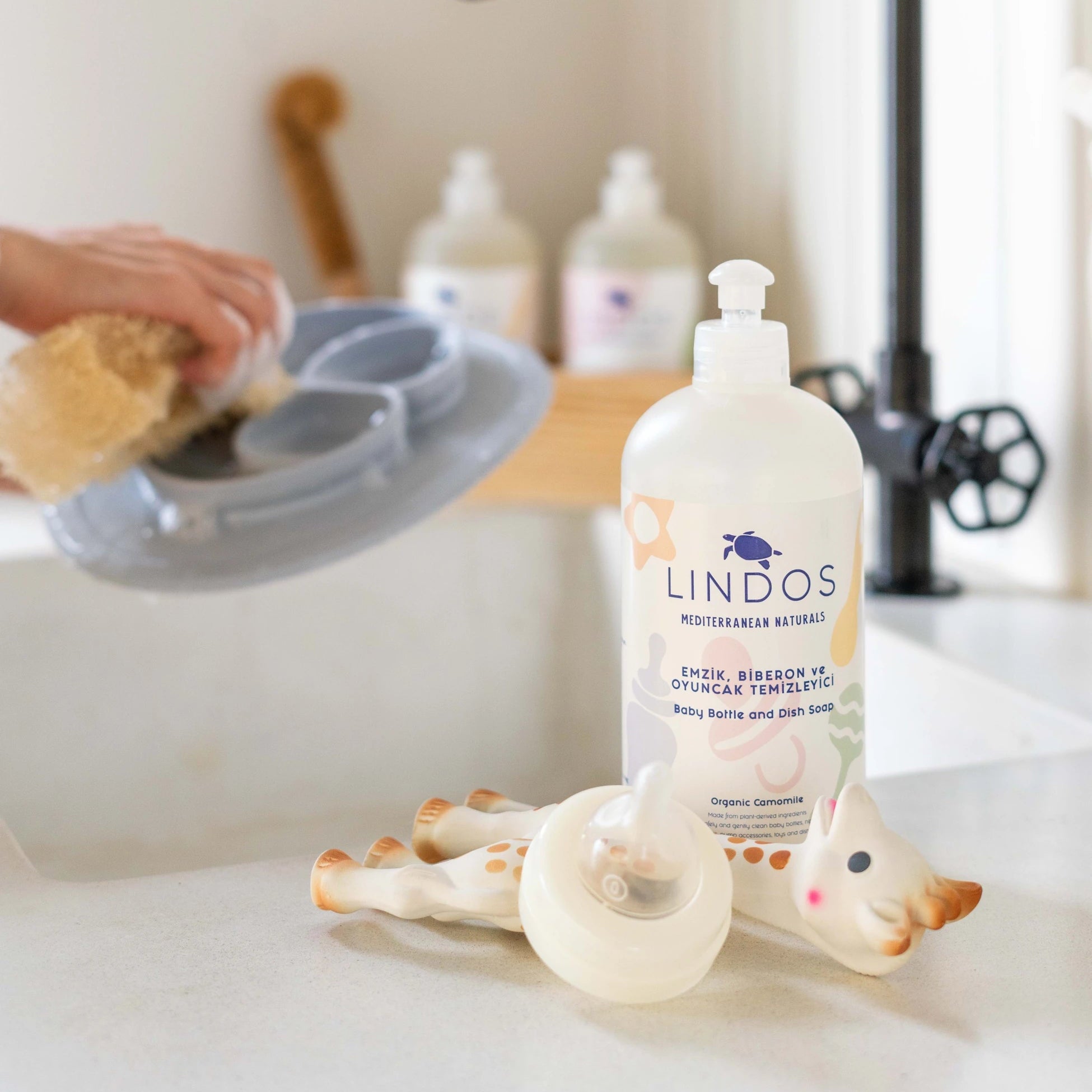 Lindos Naturals Emzik Biberon ve Oyuncak Temizleyici 600ml – Bebek eşyaları için bitkisel bazlı, süt ve yemek kalıntılarını temizleyen doğal ürün